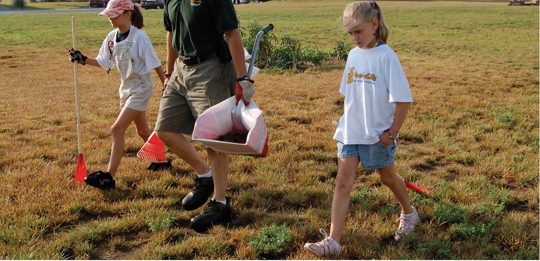 Best Dog Pooper Scooper [2022] Top Long Handle Poop Scoop [Review]